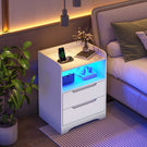 Brinlawb Nachttisch mit LED Beleuchtung und Ladestation 2 AC Steckdosen 2 USB Anschlüsse Nachtschrank mit 2 Schubladen und 1 Offenes